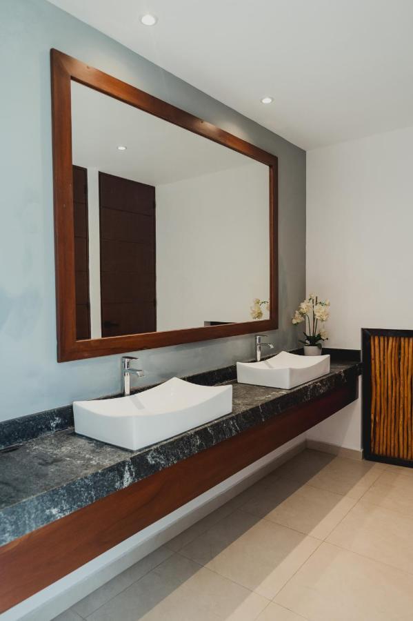 Phantom Suites Playa del Carmen Exterior foto